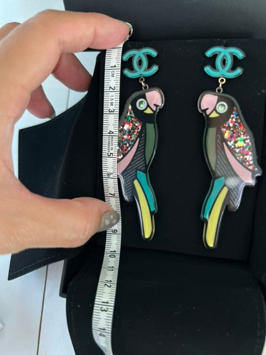 CHANEL ブローチ オウム