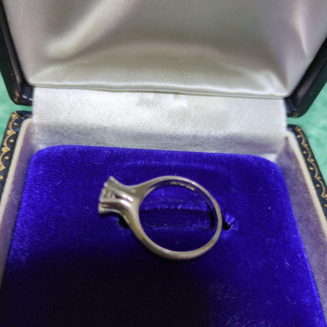 ダイヤモンド風リング 専用ケース付き　鑑定書付き