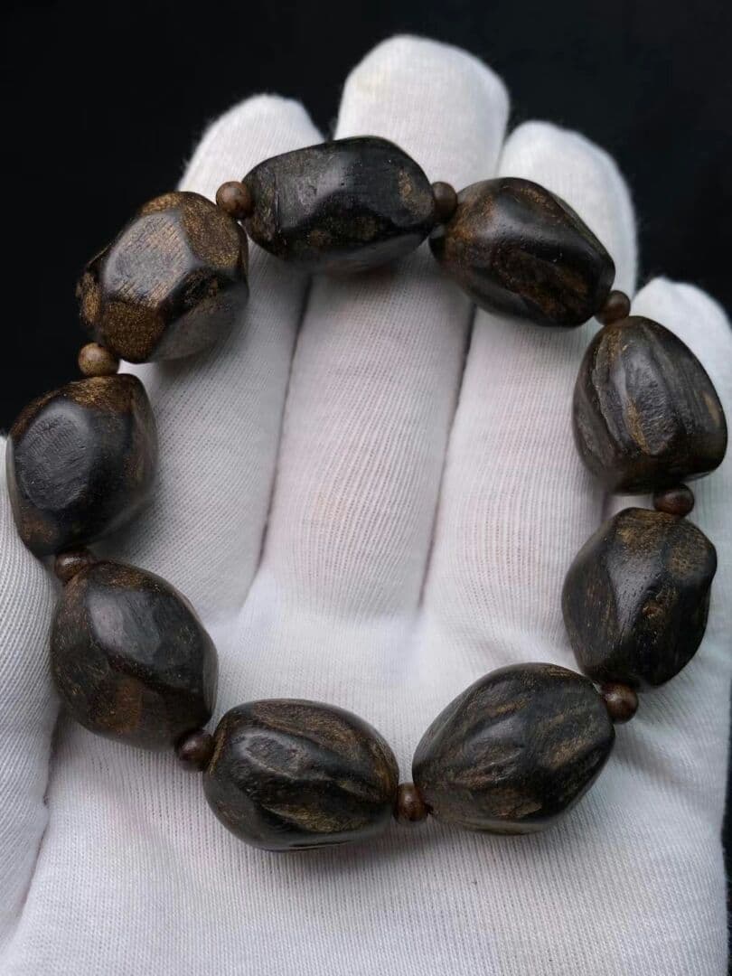 本物保证天然ベトナムじんー沈香ネックレス て手をくし串 ゆし油脂豊富