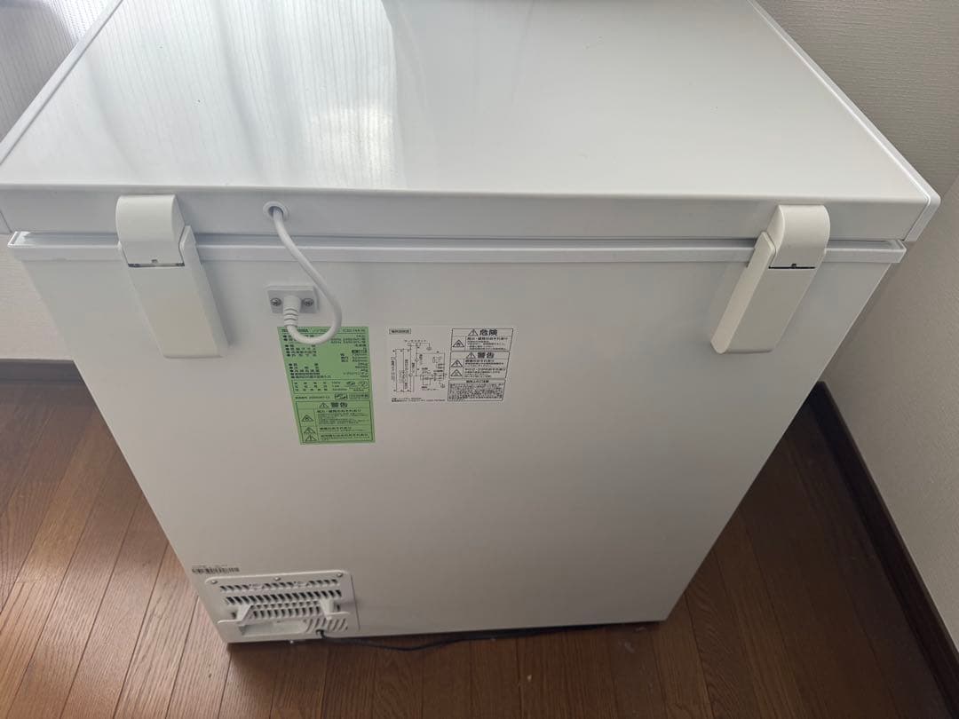 ホワイト チェストフリーザー　冷凍庫142L