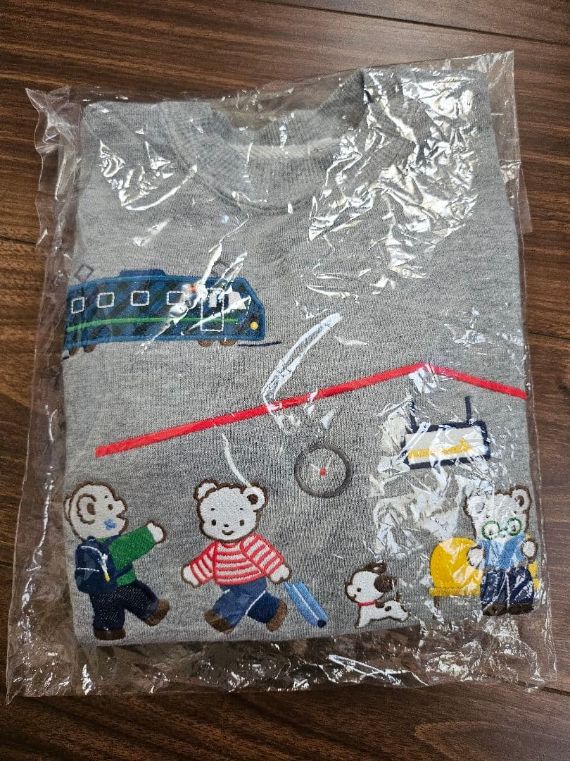 ファミリア　新品　長袖　トレーナー　110