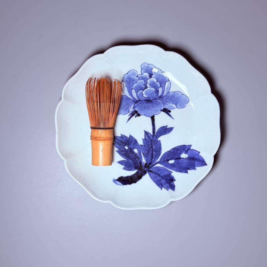 江戸期 古伊万里 染付牡丹文輪花形七寸皿 大明成化