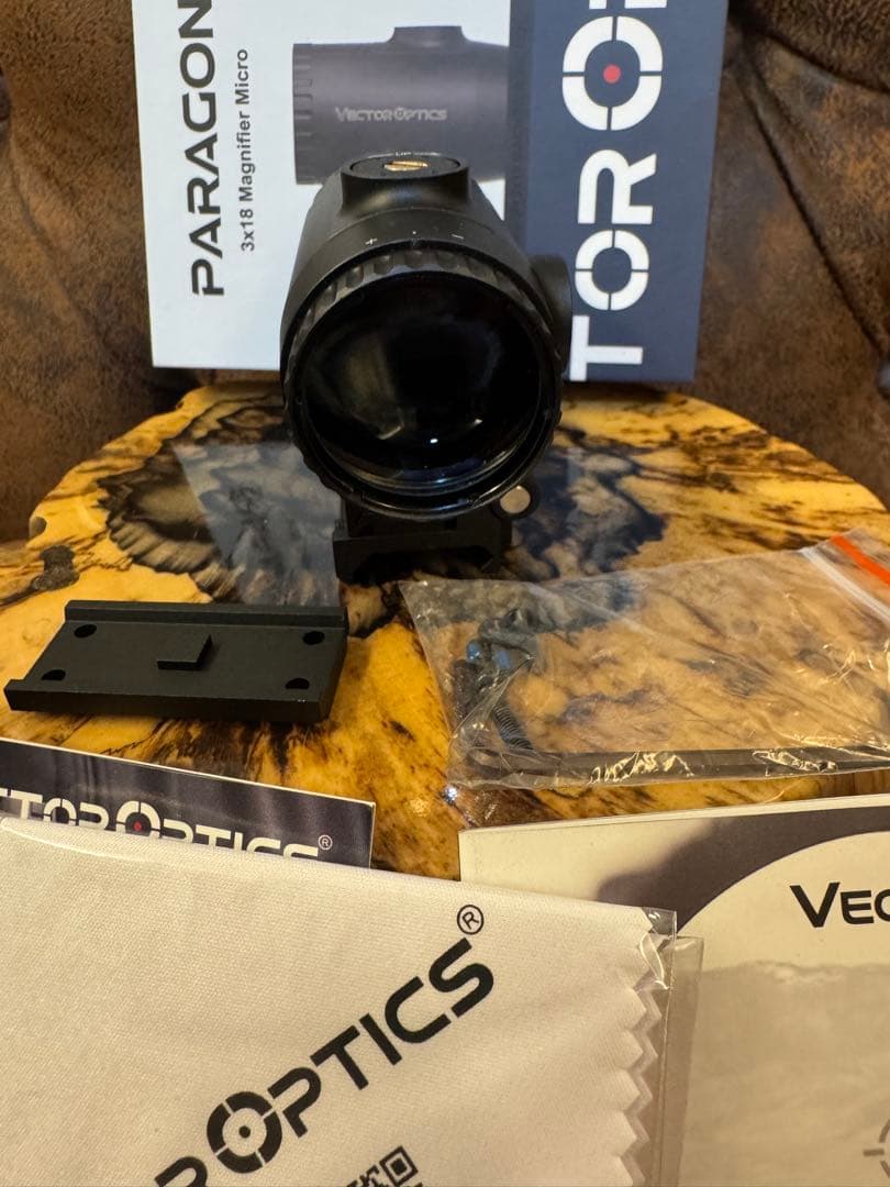 Vector Optics Paragon 3x18 マグニファイア