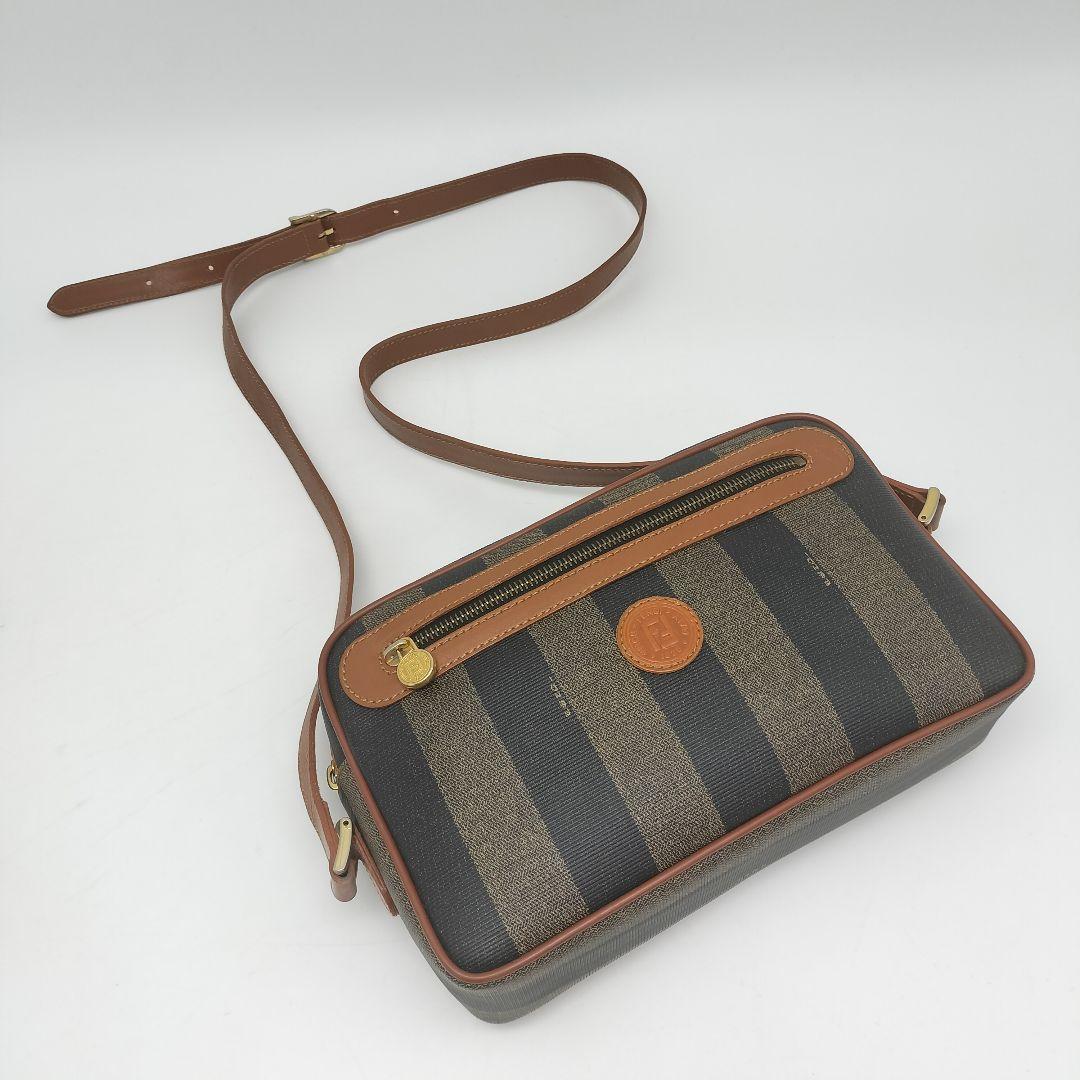 極美品✨フェンディ　ショルダーバッグ