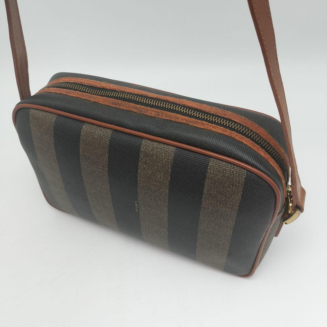 極美品✨フェンディ　ショルダーバッグ