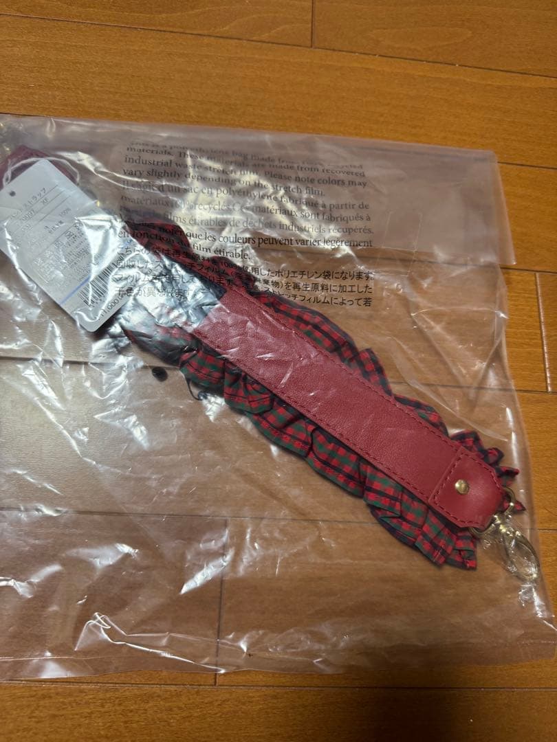 新品未開封】ハンドストラップBibiy. × familiar 赤