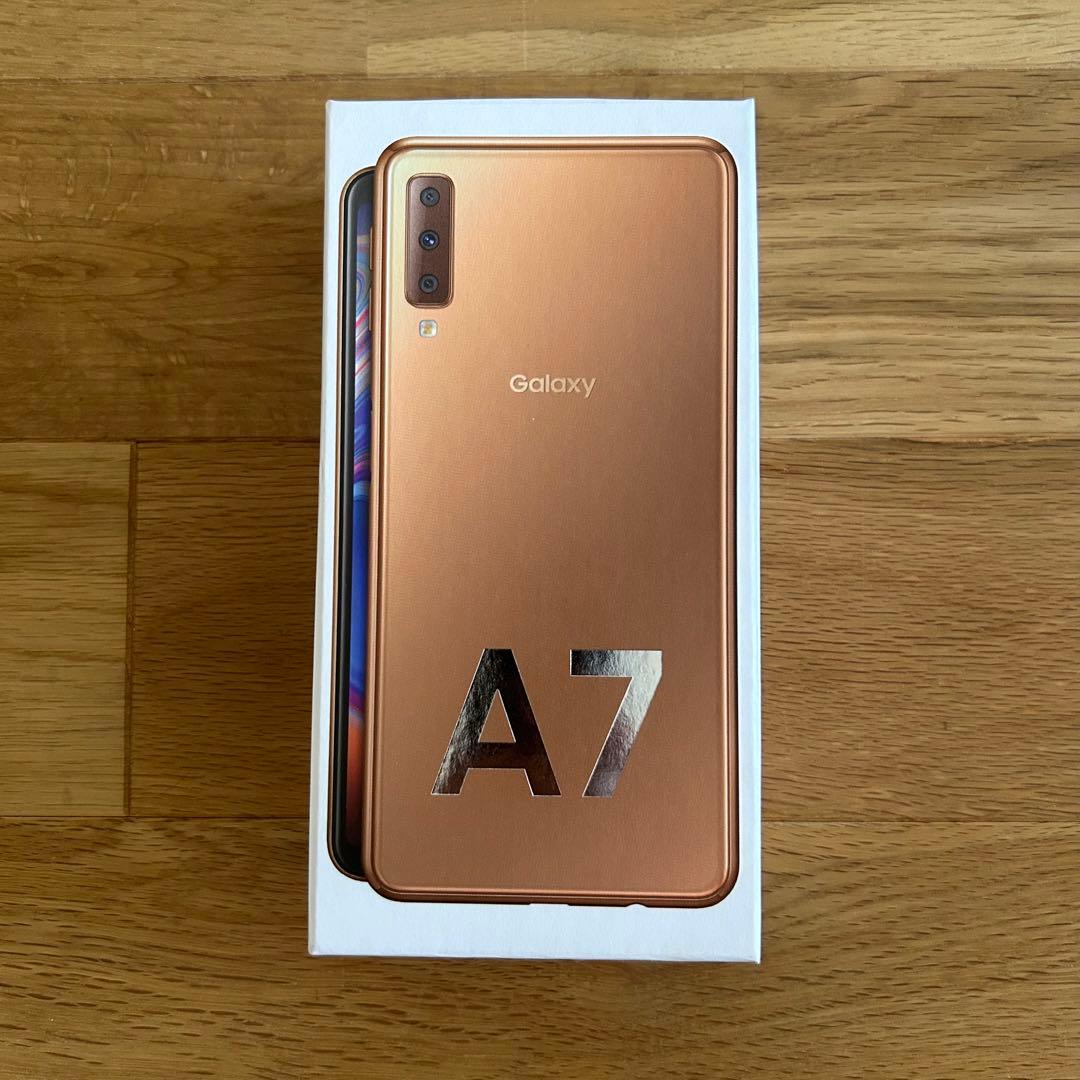Galaxy A7 モバイル ゴールド 新品未使用未使用 simフリー