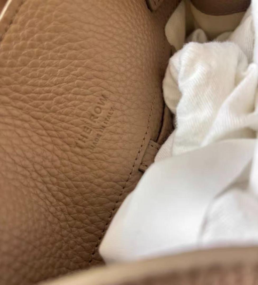 新品未使用✨THE ROWロゴ付き バッグ 本革 ノベルティ マルゴー12