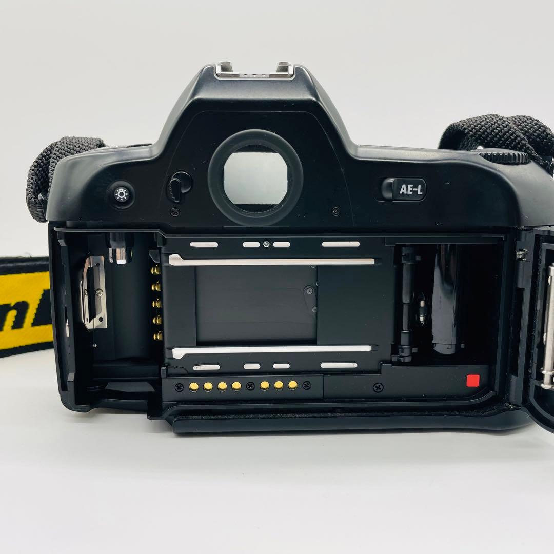 Nikon F90X / AF NIKKOR 105mm f2.8D Nikon F2 一眼レフカメラ 動作