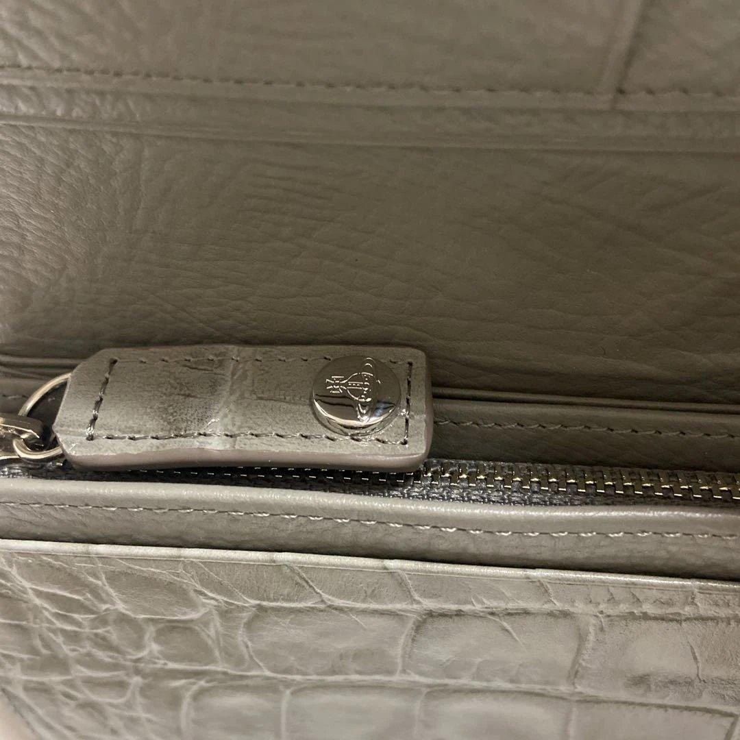 Vivienne Westwood 二つ折財布グレーチャームなし　アウトレット