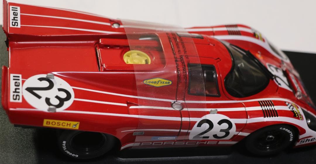 オートアート製 ポルシェ９１７　１９７０ル・マン優勝車　1/18 　中古品