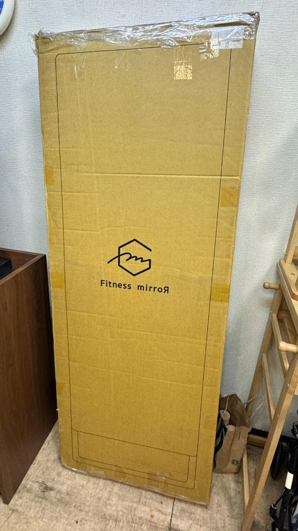 未使用ミラー型デジタルサイネージTE630屋内型フィットネスミラー