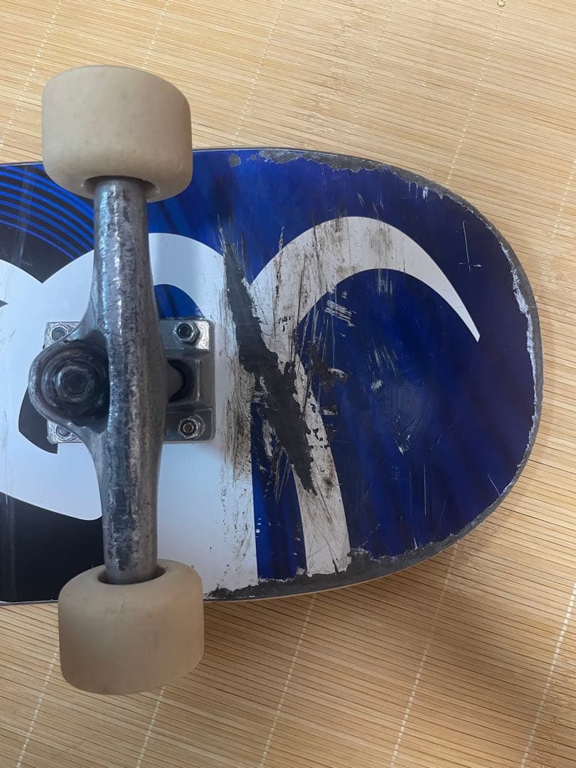 レスケ　サンダートラック　ドラゴンフォーミュラウィール　スケートボード