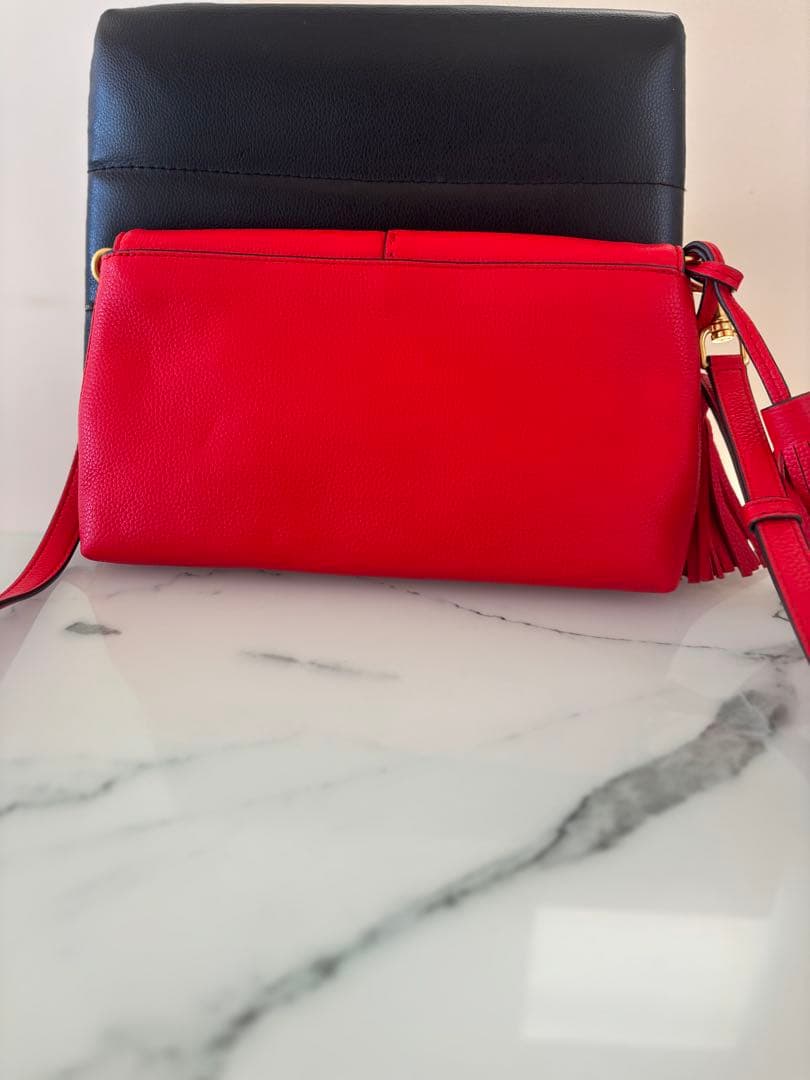 【超美品】トリーバーチ レザー ショルダーバッグ赤