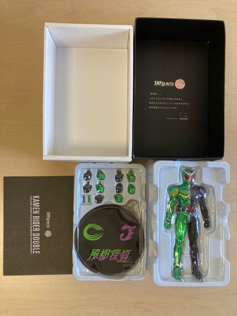 S.H.Figuarts 真骨彫 仮面ライダークウガ 龍騎 ダブルW 電王