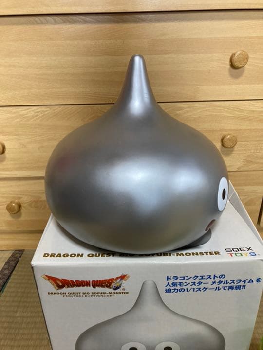 ドラゴンクエスト】実物大1/1メタルスライム フィギュア（ソフビ