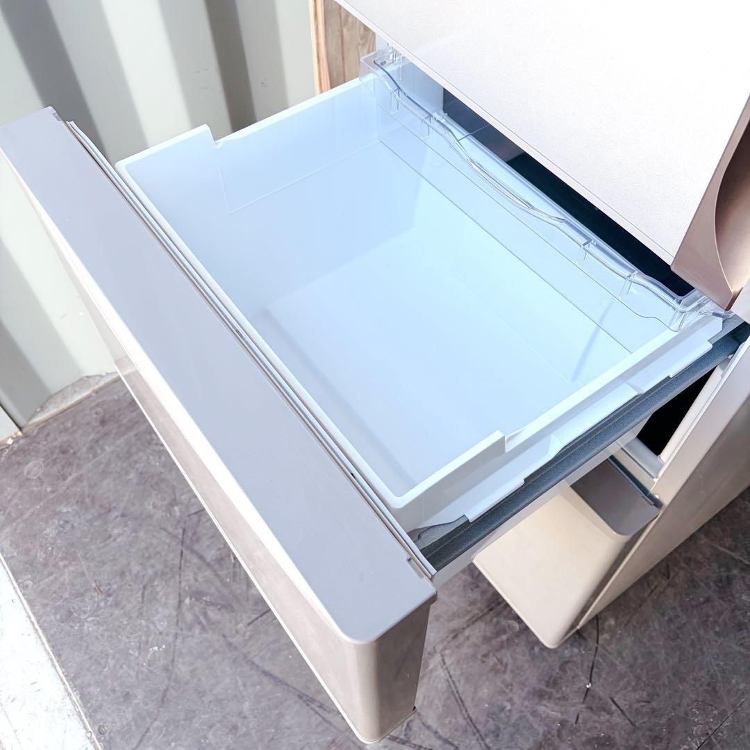 運搬取付無料！ライトブラウン純正HITACHI3ドアスリム冷蔵庫！完動品超美品！