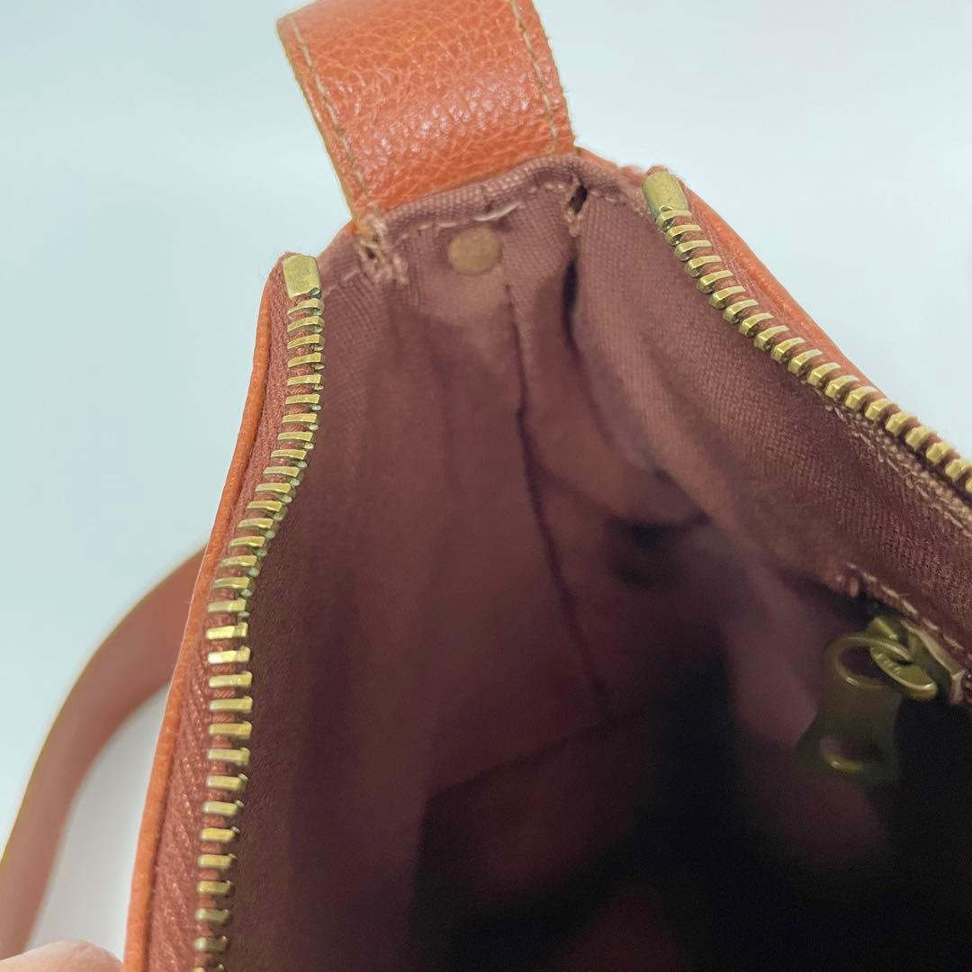 【24時間以内発送】イルビゾンテ　ショルダーバック　レザー