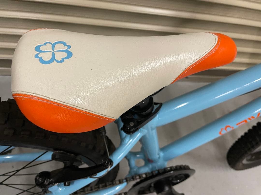 【送料別】ヨツバサイクル22インチ　ラムネブルー