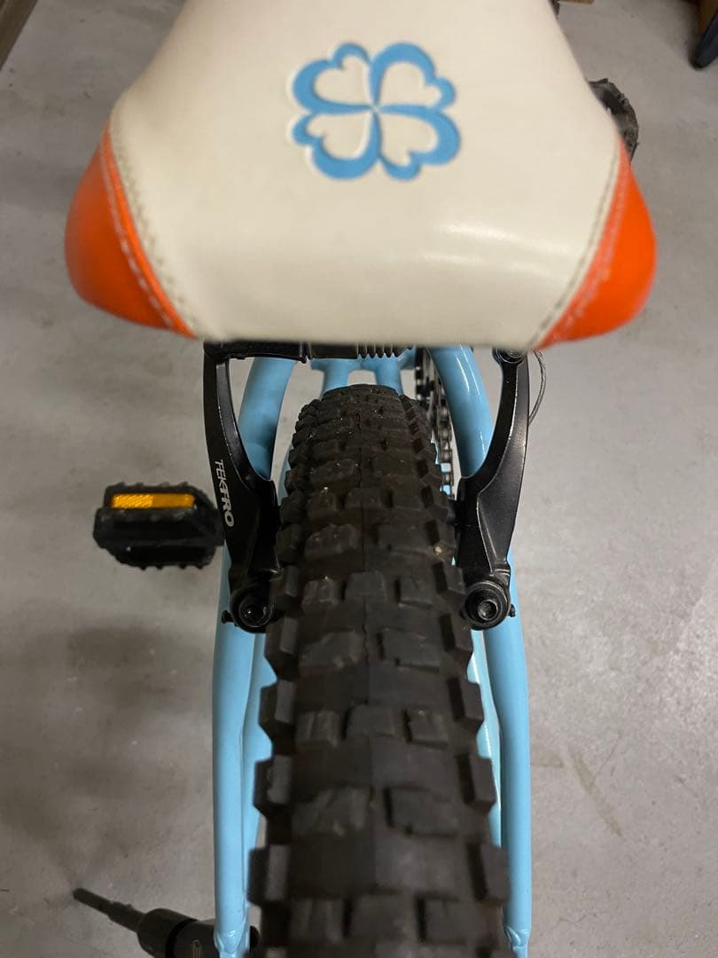 【送料別】ヨツバサイクル22インチ　ラムネブルー