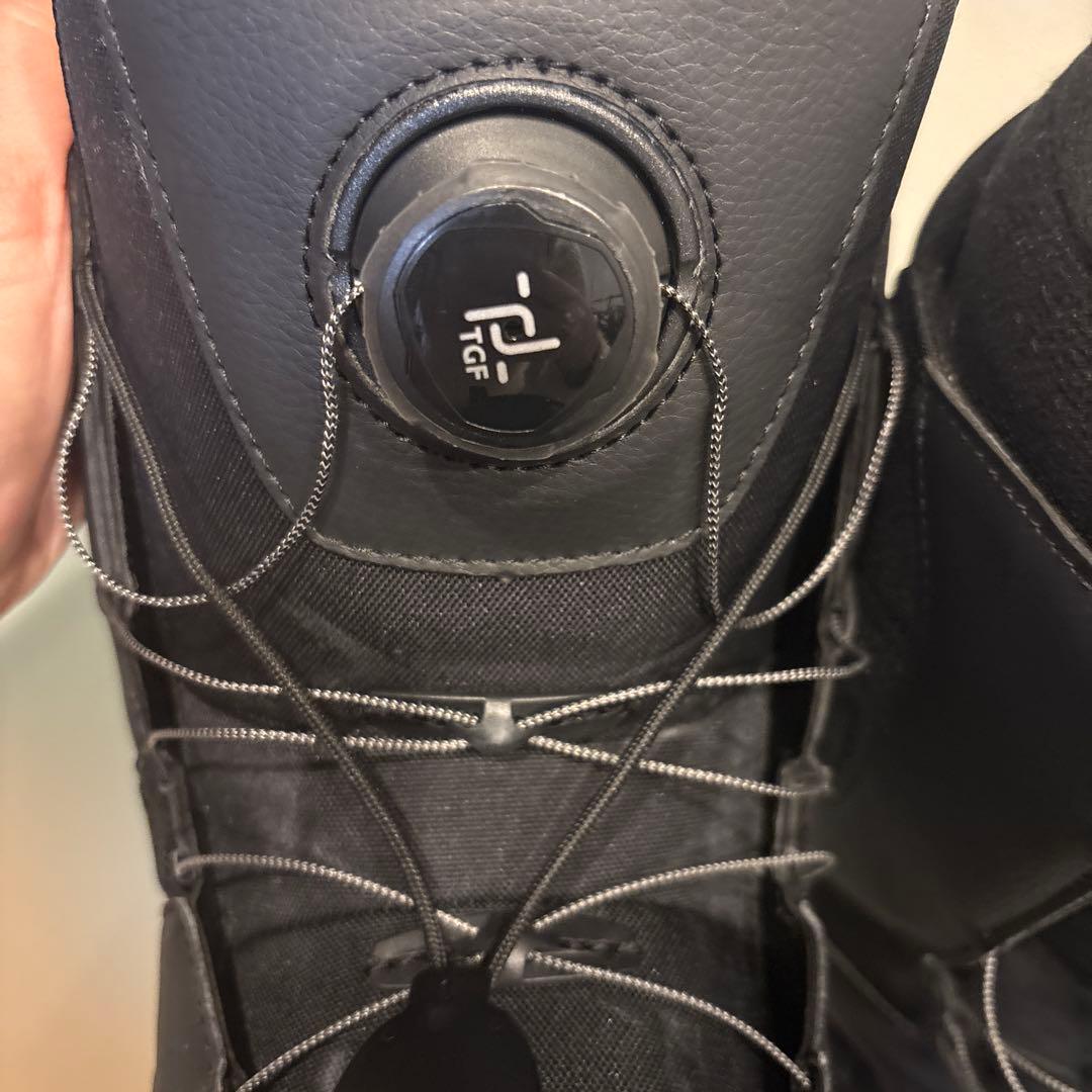 ブラック スノーボードブーツ ボアシステム