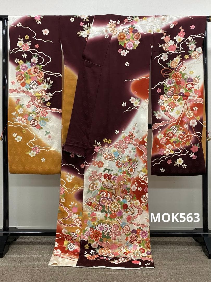 振袖 仮絵羽 金駒 金彩 紋意匠 正絹 未仕立て品 八掛付き