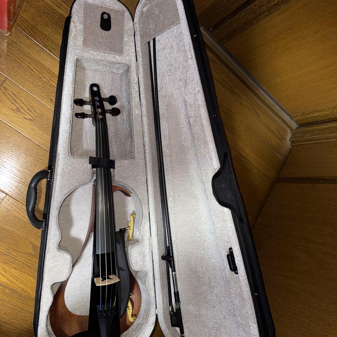 YAMAHA YEV104 エレクトリックバイオリン　カーボン弓肩当て付き