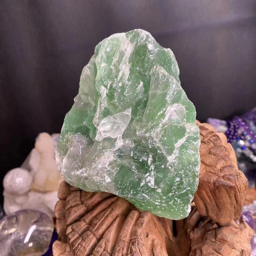 極希少 グリーン フローライト原石 超高波動蛍光透明感 虹入り
