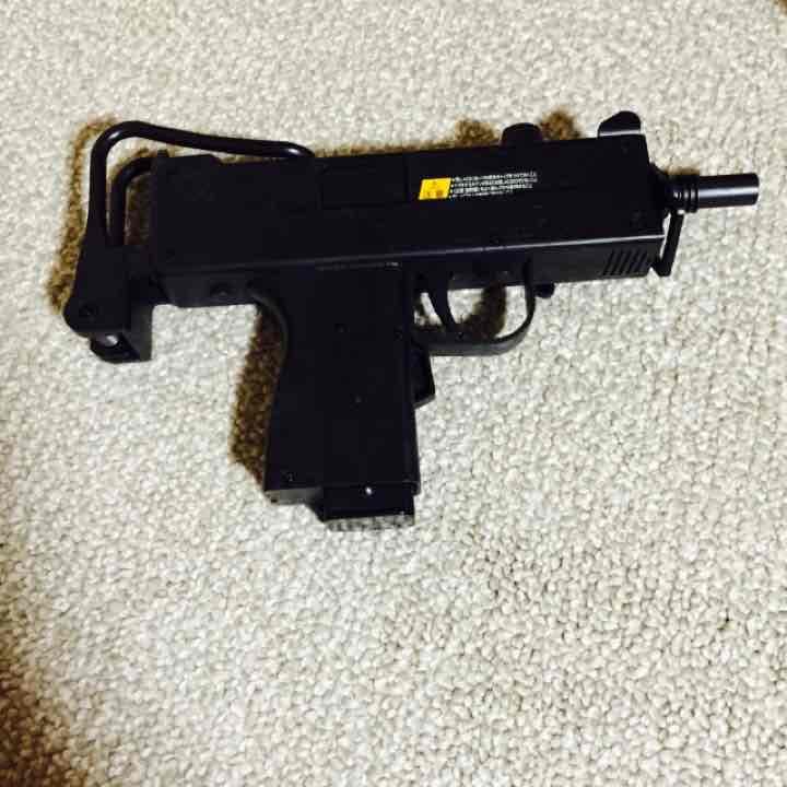 エアガン、電動サブマシンガン3点セット ケース付き バラ売り可 値下げしました！