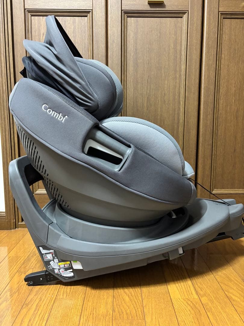 combi the s チャイルドシート ISOFIX