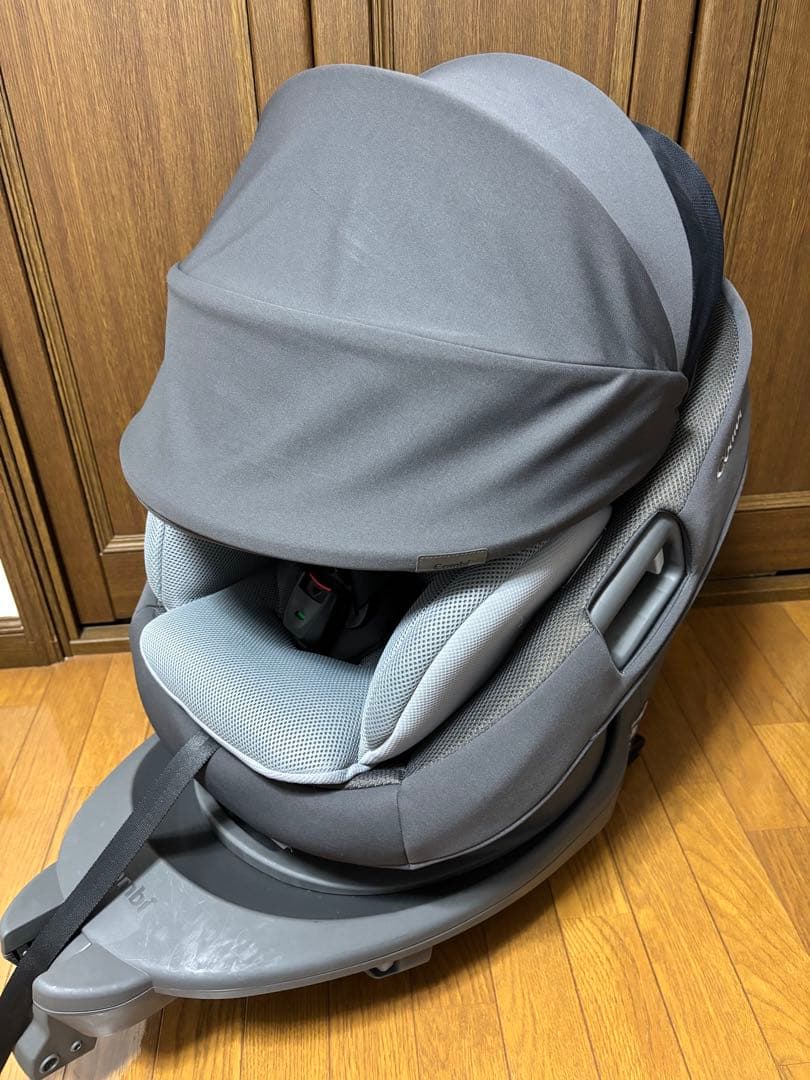 combi the s チャイルドシート ISOFIX