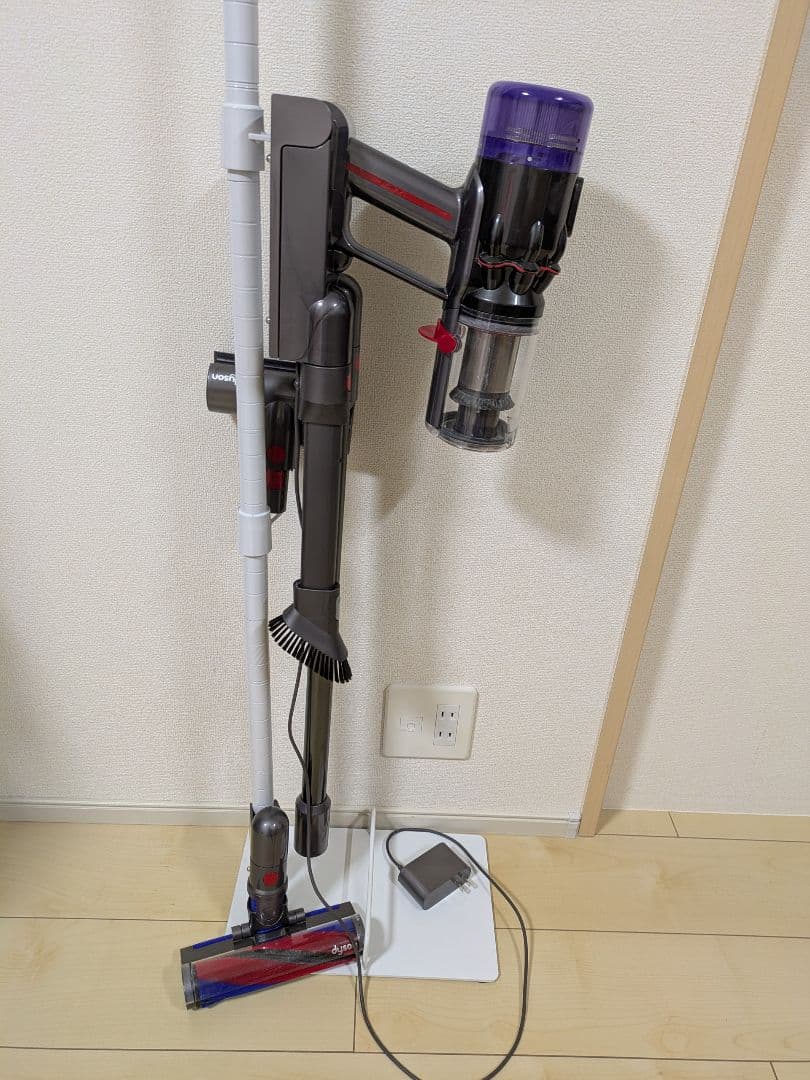 Dysonスティッククリーナー本体 紫色と黒 - 掃除機・クリーナー新 モデル