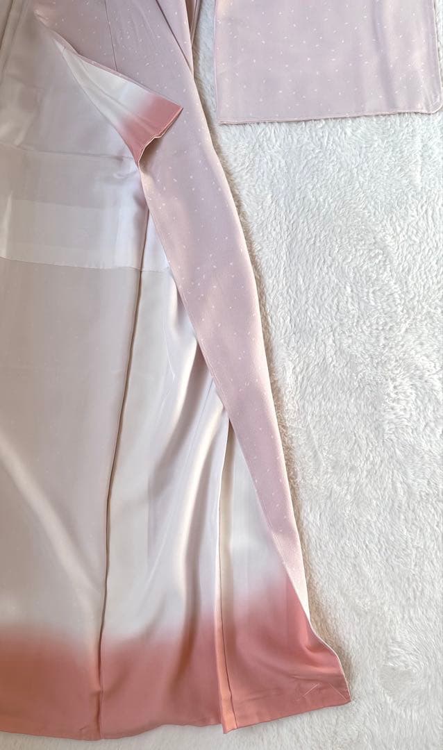 かわいい桜色 花びら舞い散る正絹 小紋