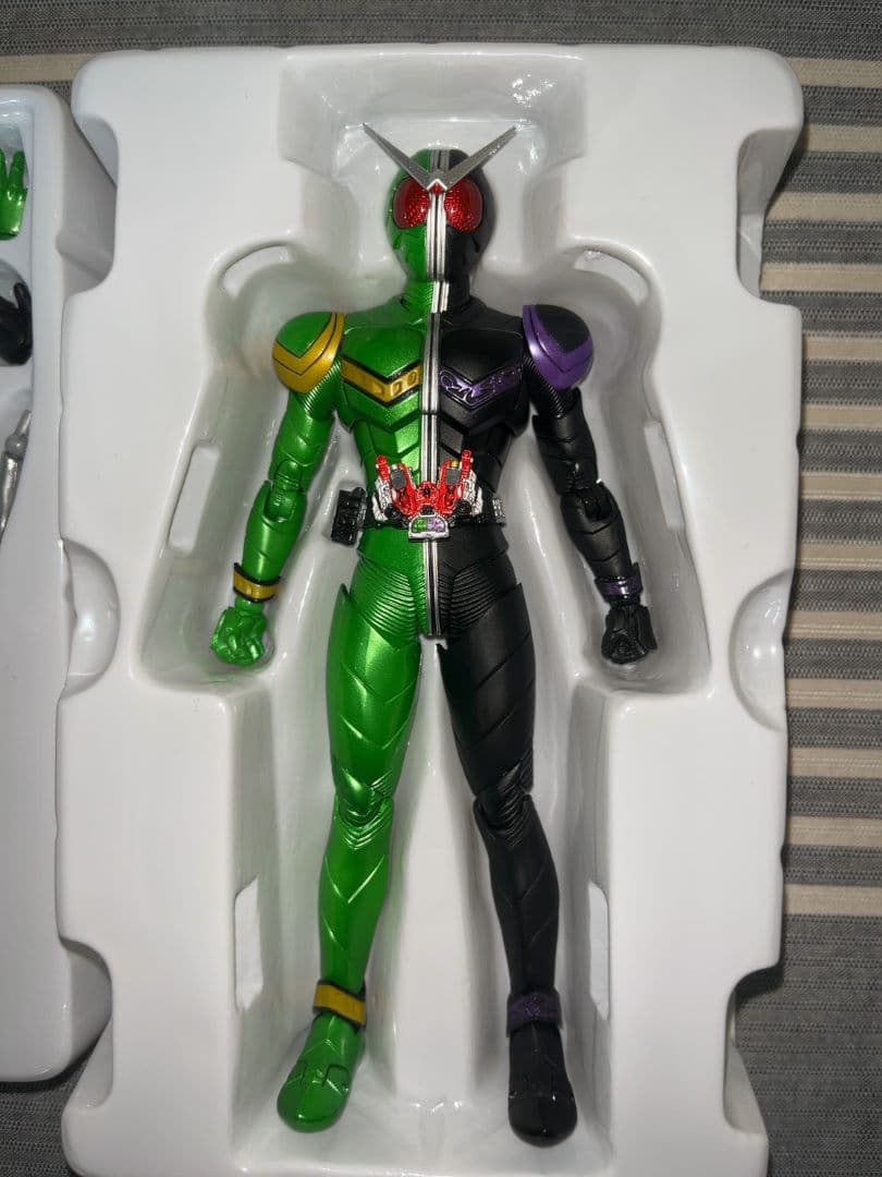 S.H.Figuarts 真骨彫製法　仮面ライダー W ダブル