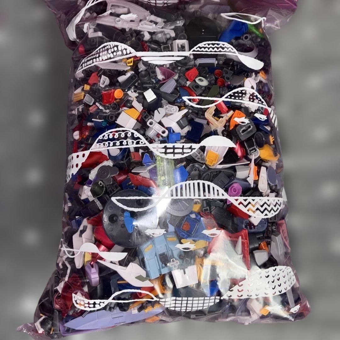 ガンプラHG改造用ジャンクパーツ詰め合わせ - メルカリ