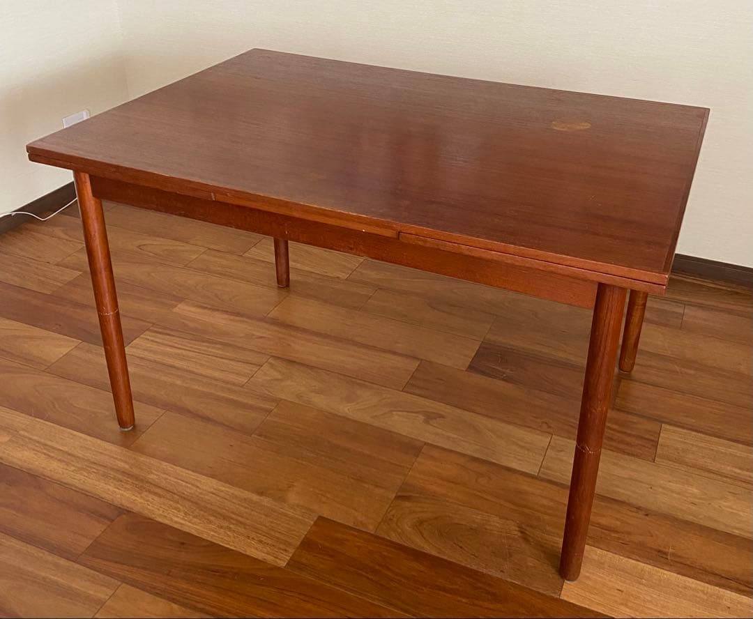 【送料込】【難あり】北欧ビンテージのテーブル