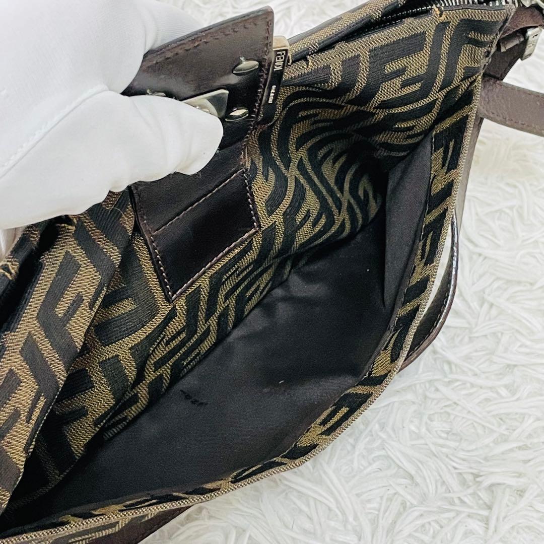 フェンディ　マンマバケット　ハンドバッグ　ショルダーバッグ　ズッカ柄