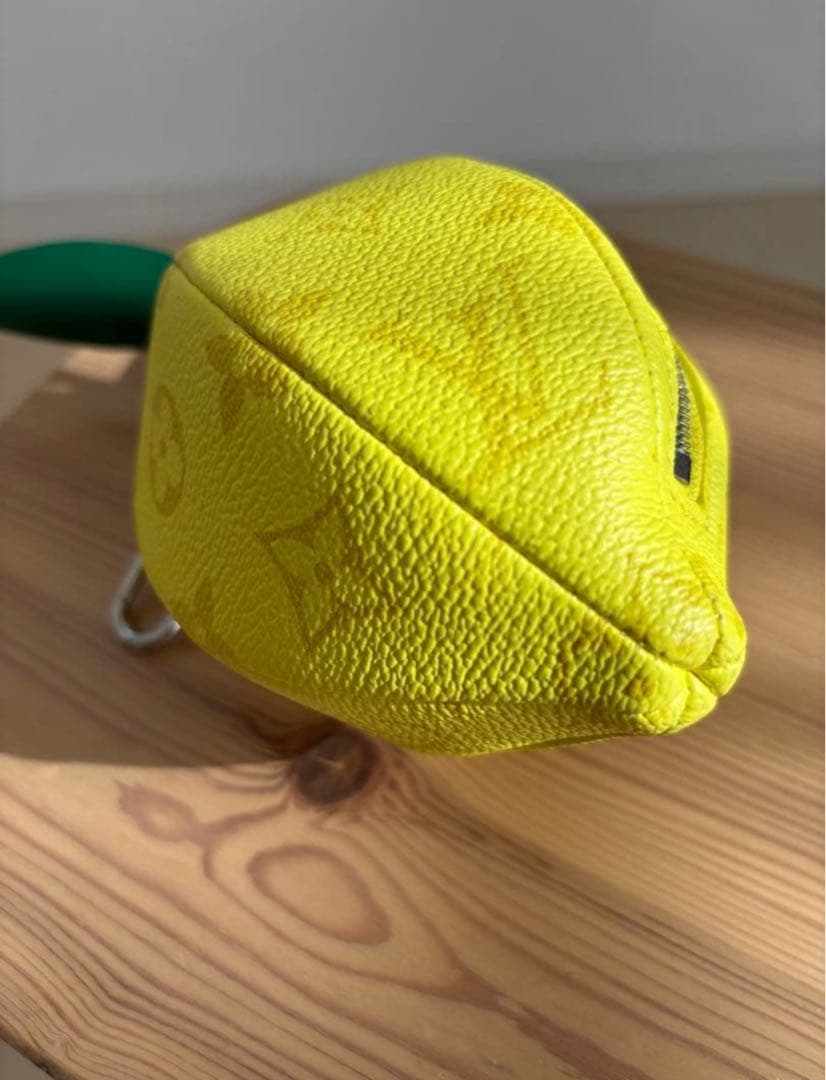 ルイ・ヴィトン レモン型ケース