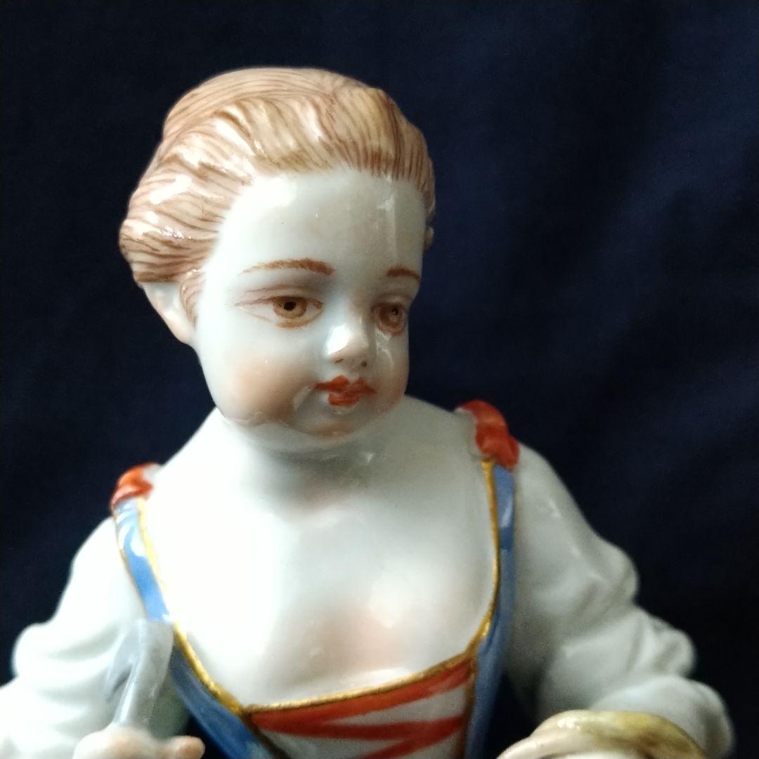 マイセン(Meissen)フィギュリン『葡萄を持つ少女』 - メルカリ