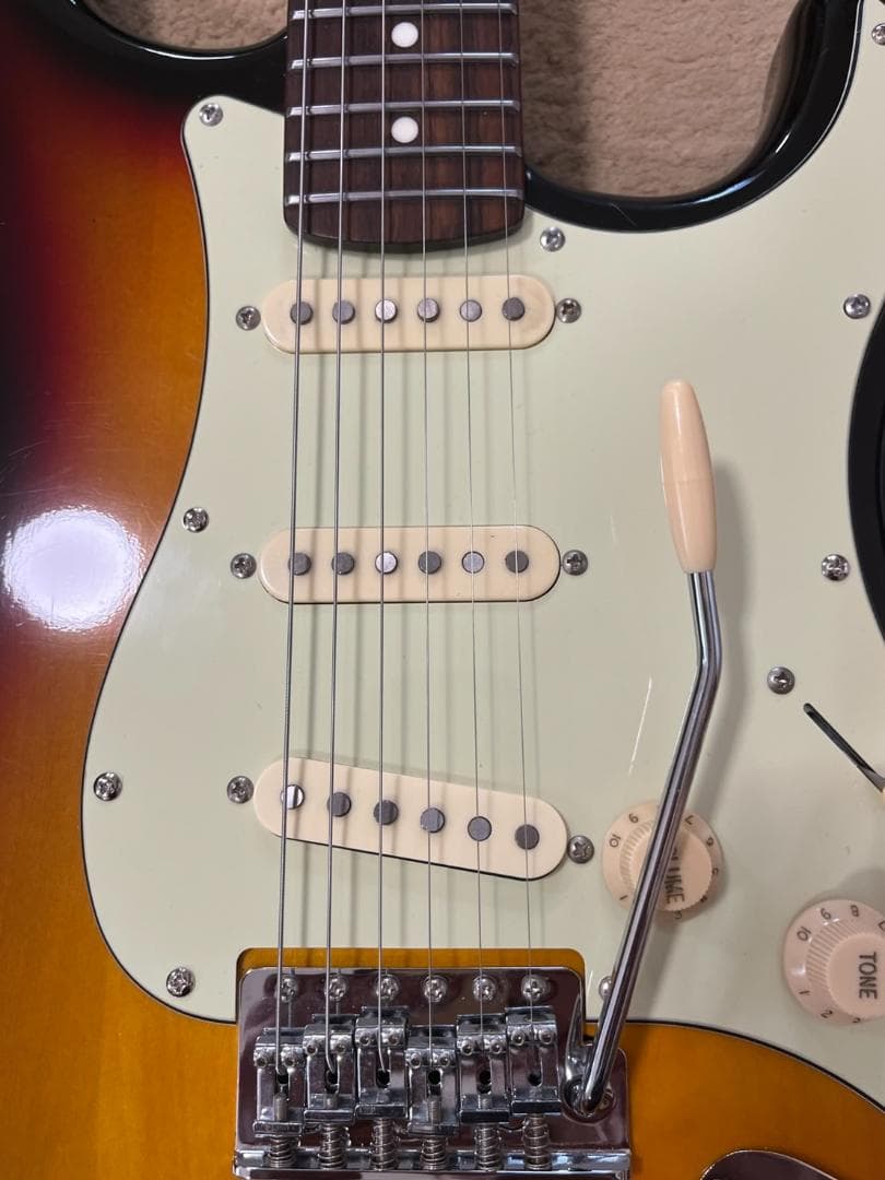 笑うギター！マグナムロック付 MAVIS MST-800