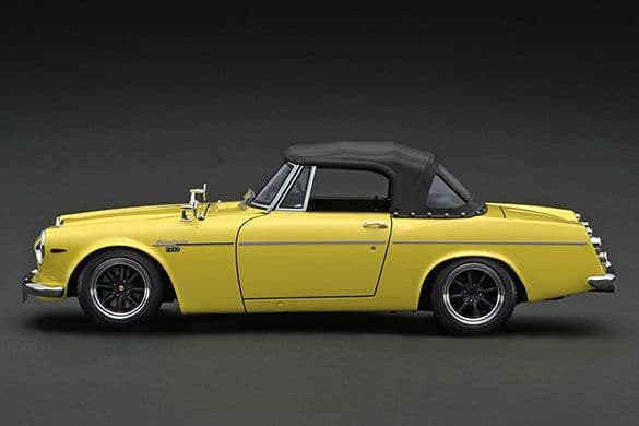 1/18ignition.model /Datsun　fairlady 2000