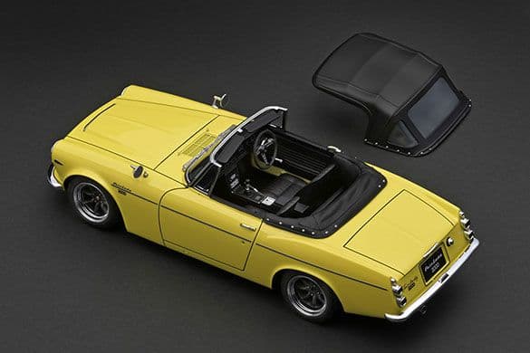 1/18ignition.model /Datsun　fairlady 2000