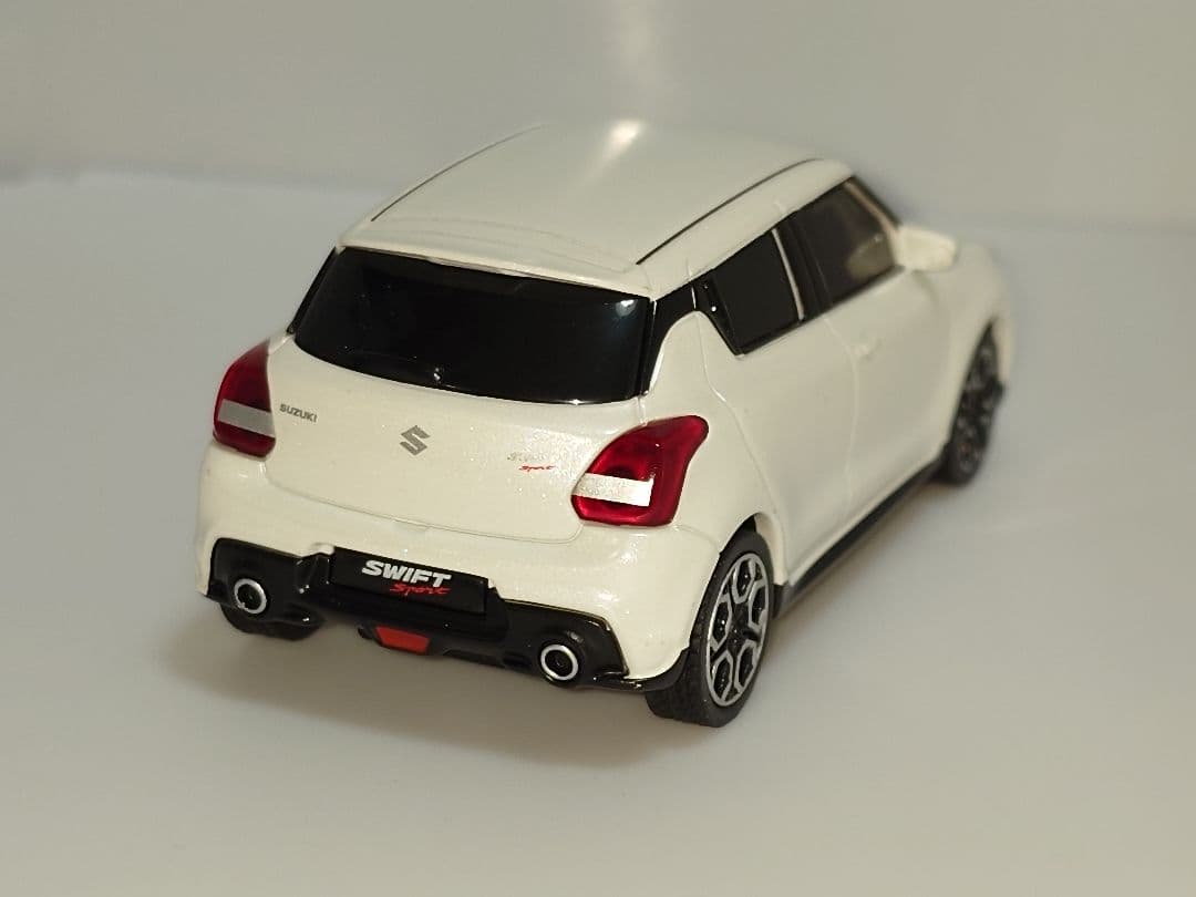 激レア! ZC33S スイフトスポーツ ホワイト プルバックカー