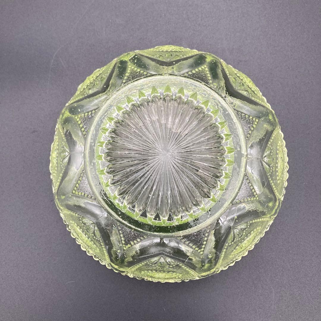 ウランガラス 鉢