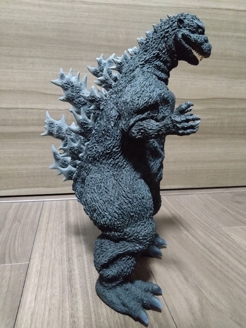 東宝30cmシリーズ　酒井ゆうじ造形コレクション　ゴジラ（1954）復刻スーツ