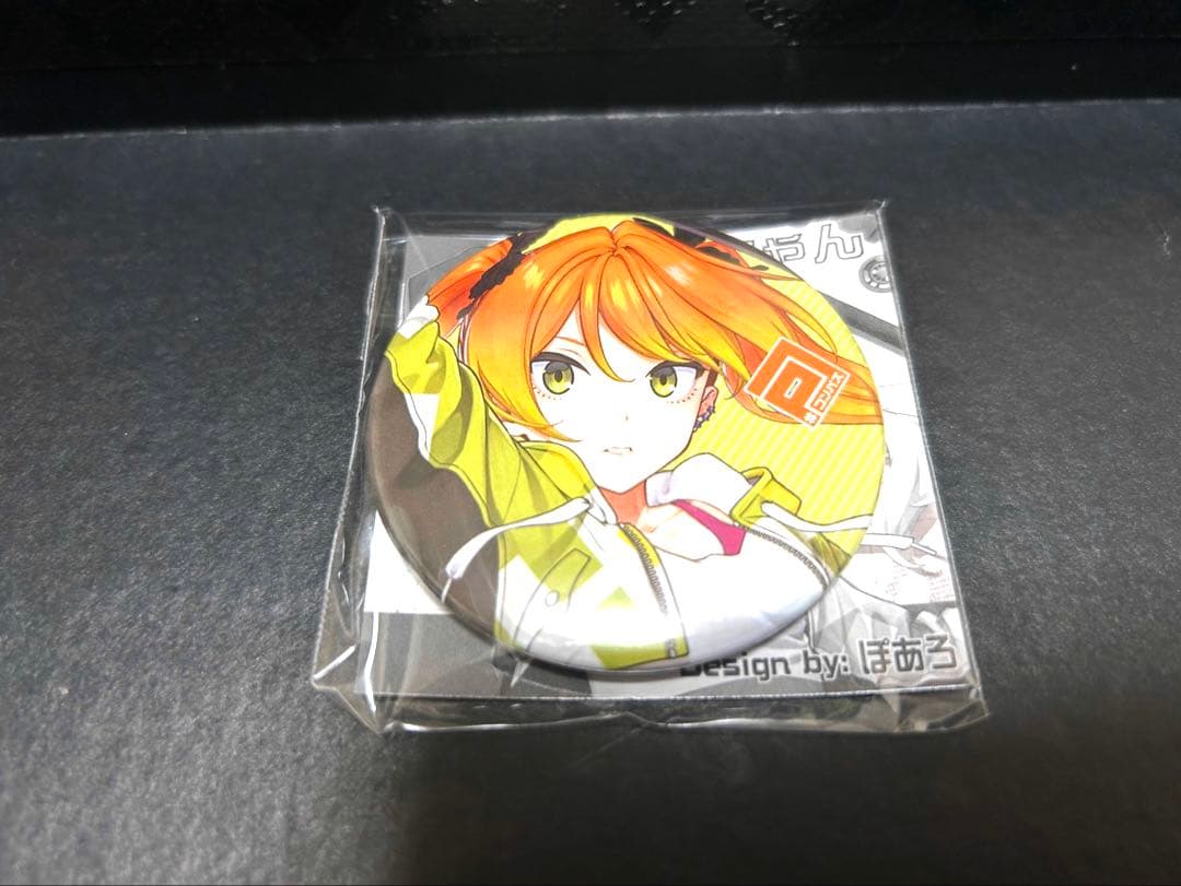 コンパス 非売品缶バッジ チーちゃん