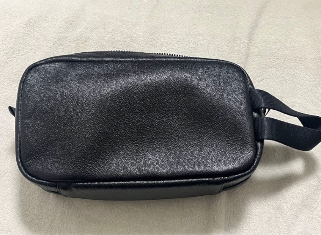 【使用僅か】FARO 防水レザークラッチバッグ　ポーチ