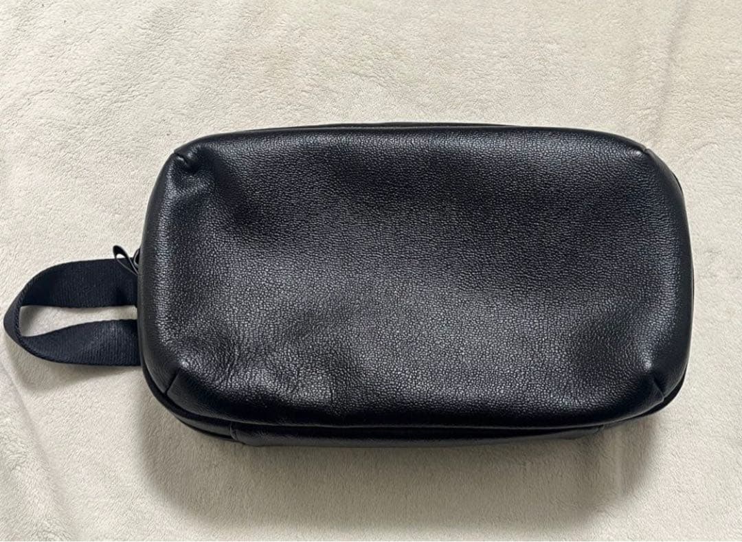 【使用僅か】FARO 防水レザークラッチバッグ　ポーチ