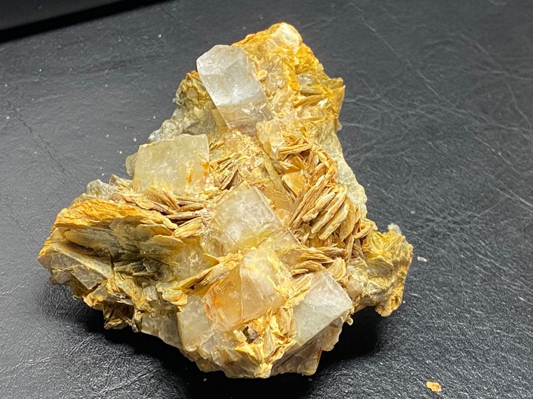 オンライン ショップホビー・楽器・アート - アクアマリン 原石 マイカ