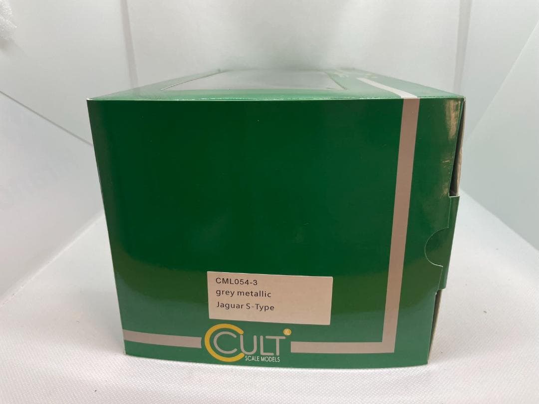 104-047 Cult 1/18 ジャガー S-Type Grey